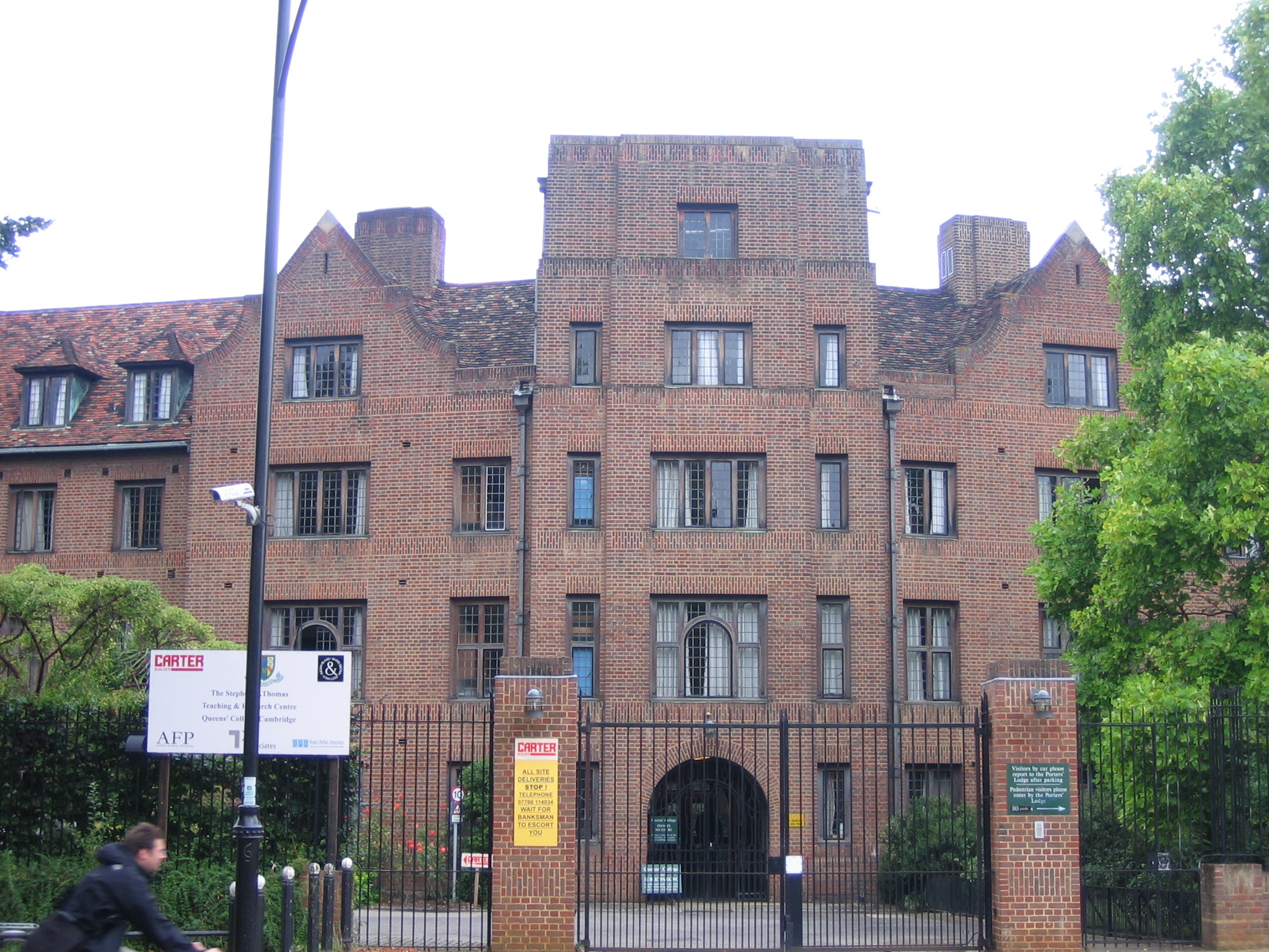 queen's college back gate.jpg